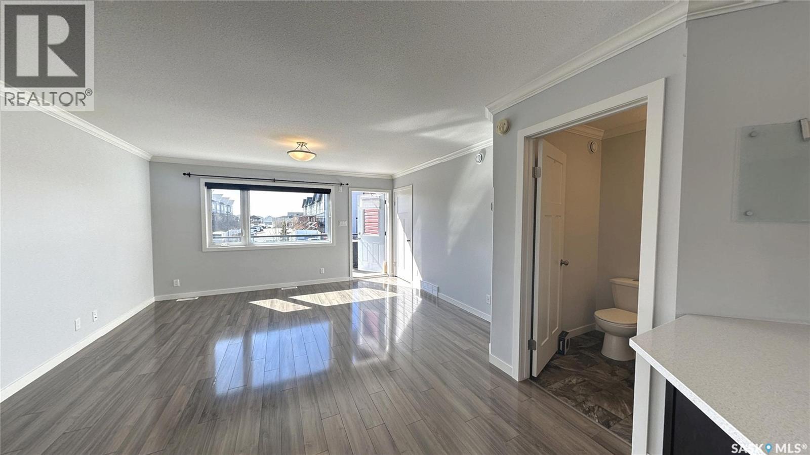 271 250 Akhtar Bend, Saskatoon, Saskatchewan  S7W 0W4 - Photo 5 - SK035592