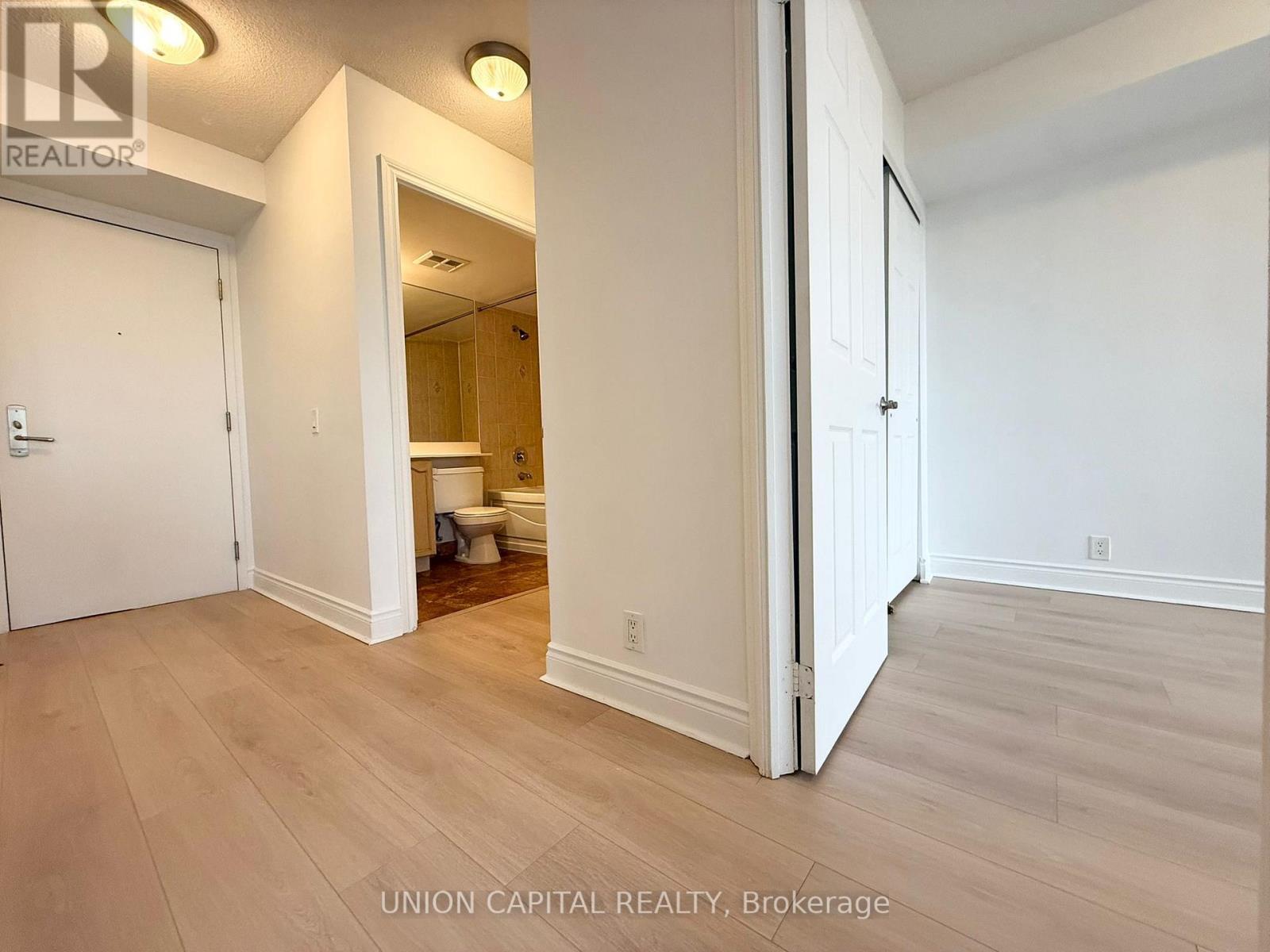 825 - 80 Harrison Garden Boulevard, Toronto, Ontario  M2N 7E3 - Photo 6 - C13100360