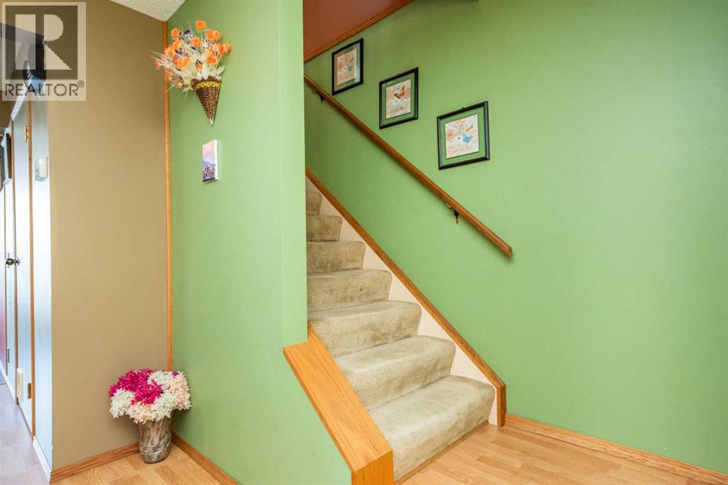 78 Queen Anne Close SE, Calgary, Alberta  T2J 6E5 - Photo 13 - A2310411