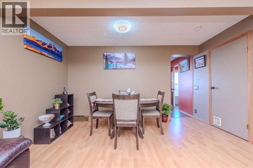 78 Queen Anne Close SE, Calgary, Alberta  T2J 6E5 - Photo 5 - A2310411
