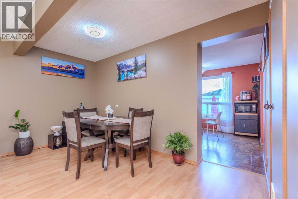 78 Queen Anne Close SE, Calgary, Alberta  T2J 6E5 - Photo 6 - A2310411