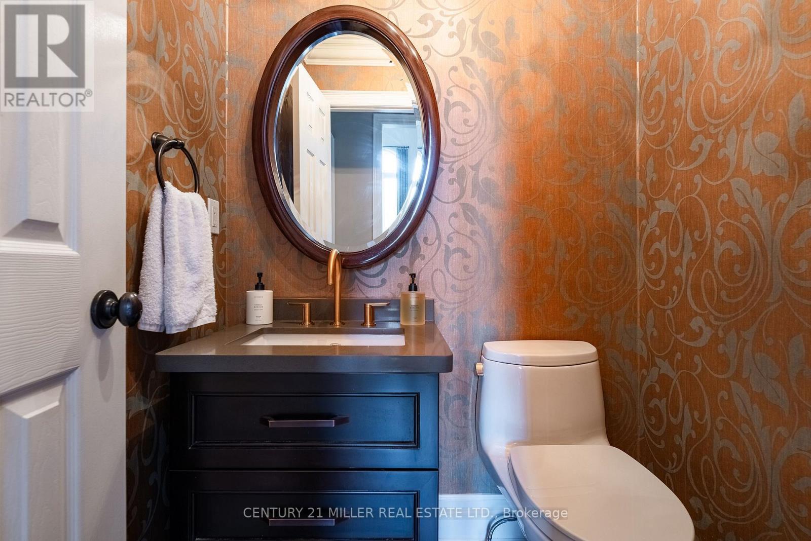1392 Clearwater Crescent, Oakville, Ontario  L6H 7J5 - Photo 17 - W13116426