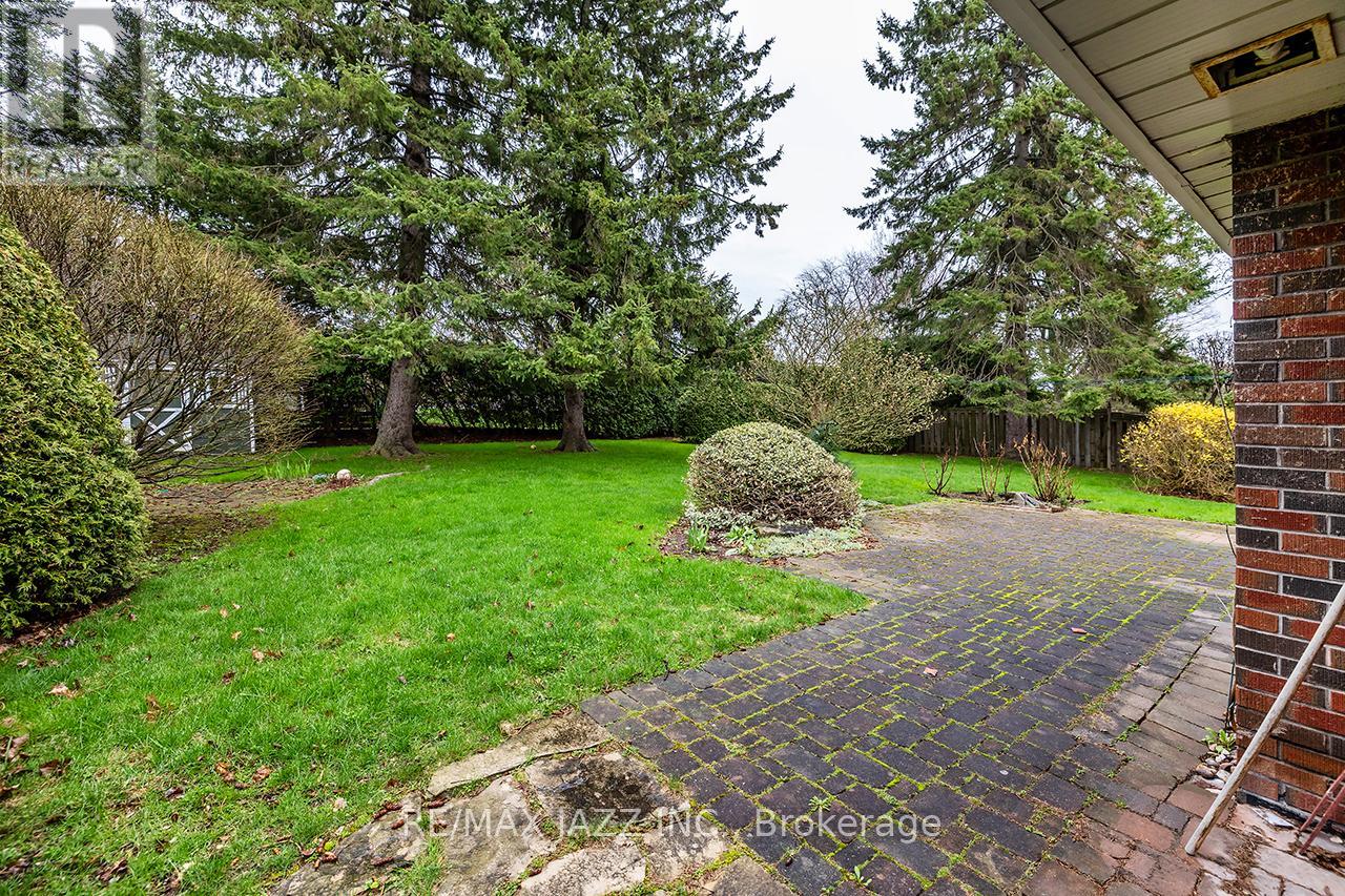233 Wellington Street, Whitby, Ontario  L1N 5L7 - Photo 45 - E13116612