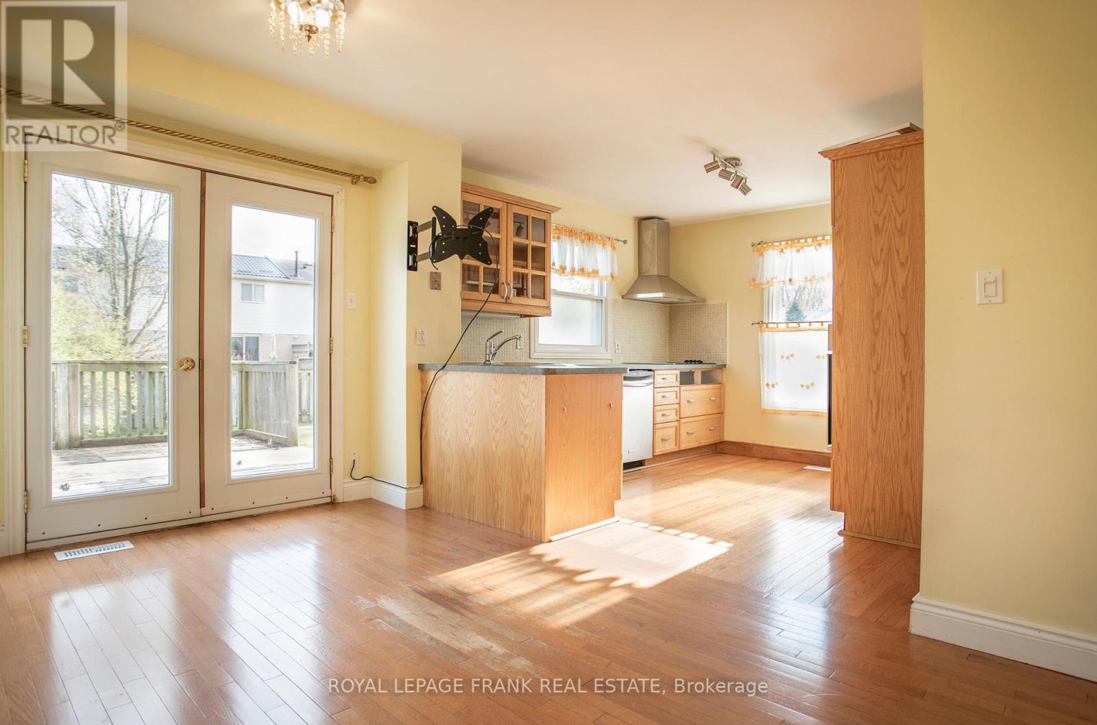 90 Hillhurst Crescent, Clarington, Ontario  L1E 2A3 - Photo 11 - E13116896