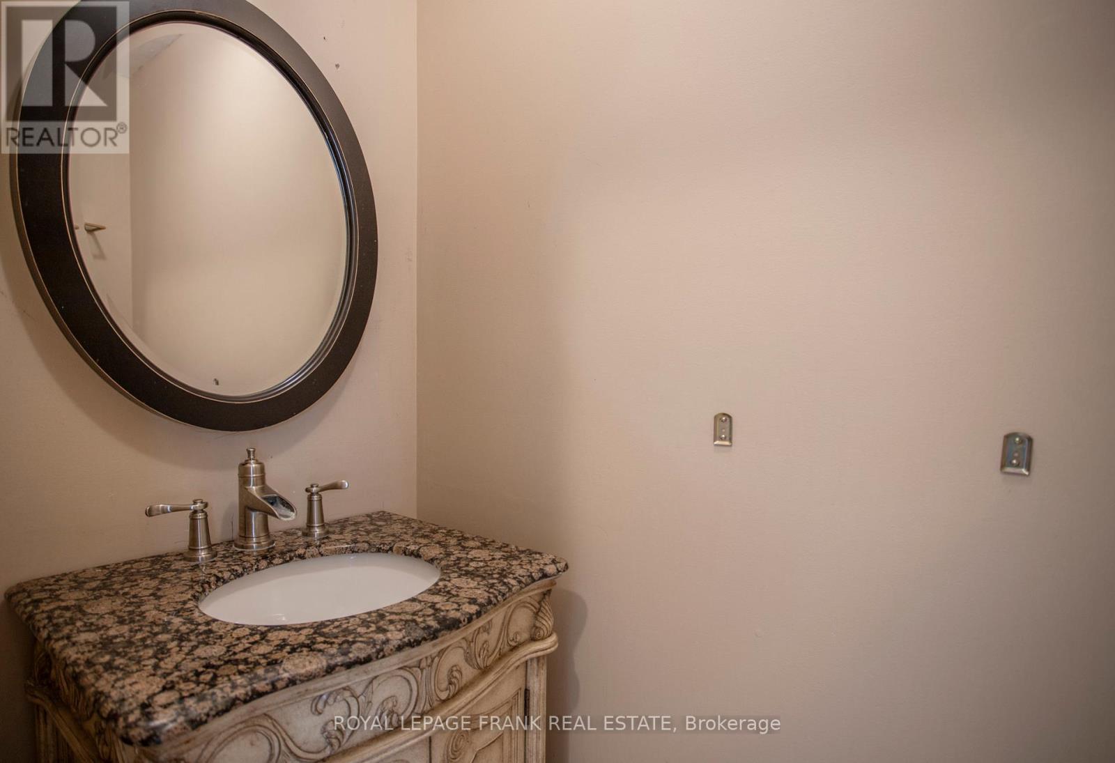 90 Hillhurst Crescent, Clarington, Ontario  L1E 2A3 - Photo 16 - E13116896