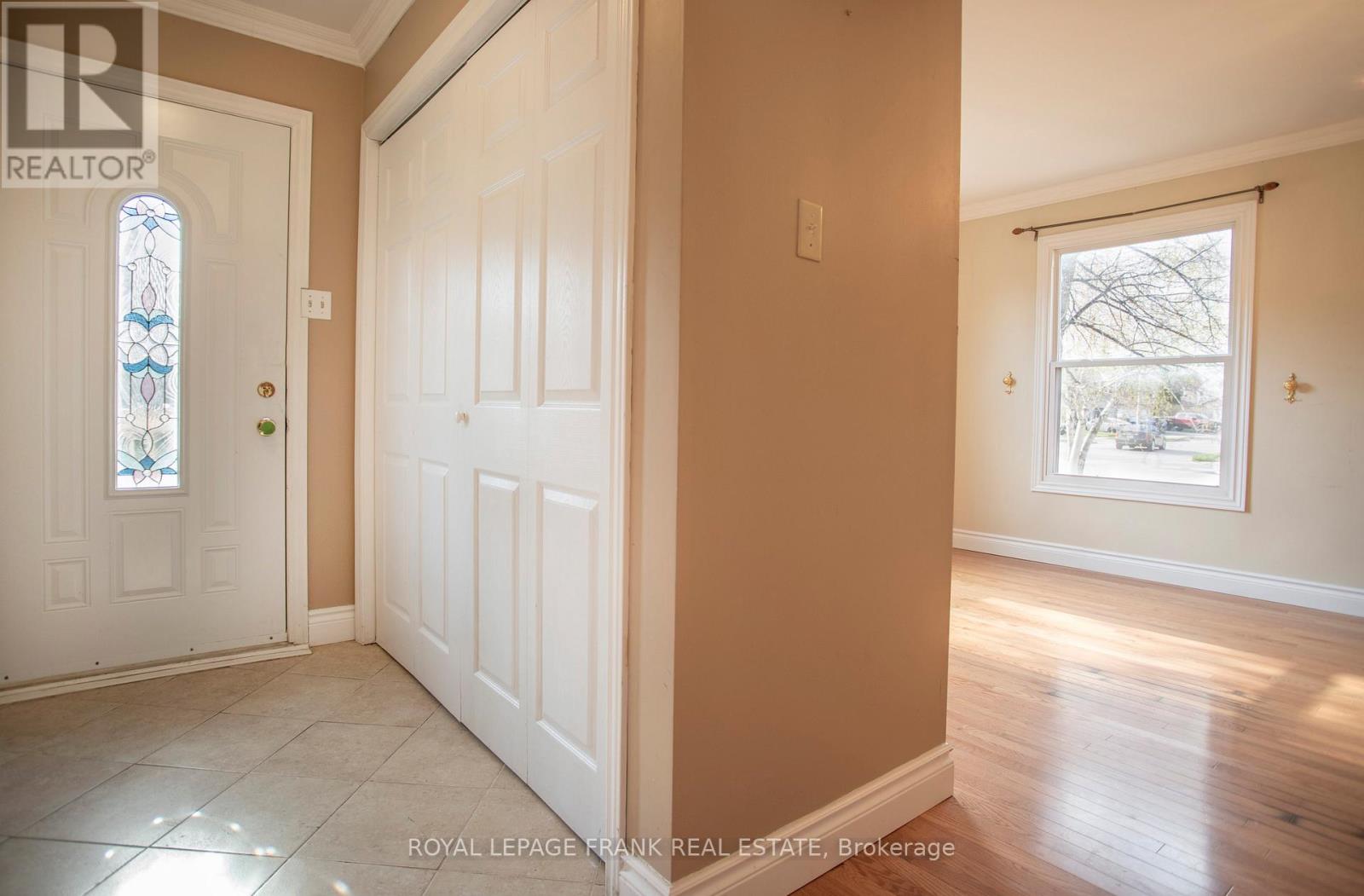 90 Hillhurst Crescent, Clarington, Ontario  L1E 2A3 - Photo 5 - E13116896