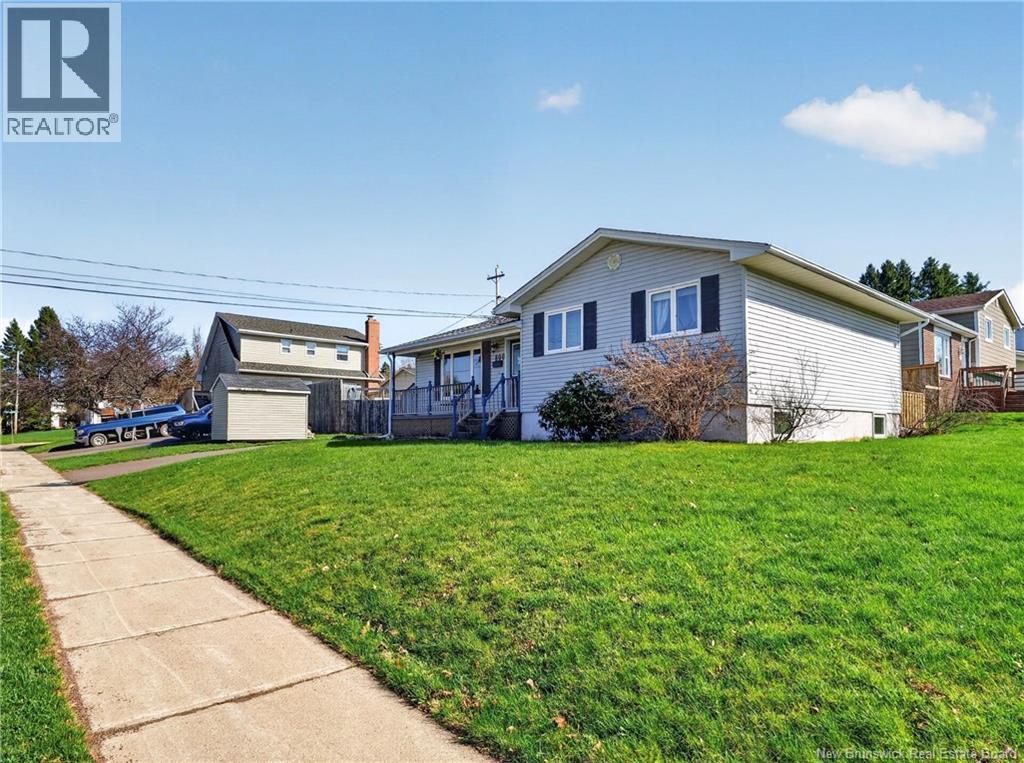 800 Frampton, Moncton, New Brunswick  E1G 2A1 - Photo 3 - NB133784