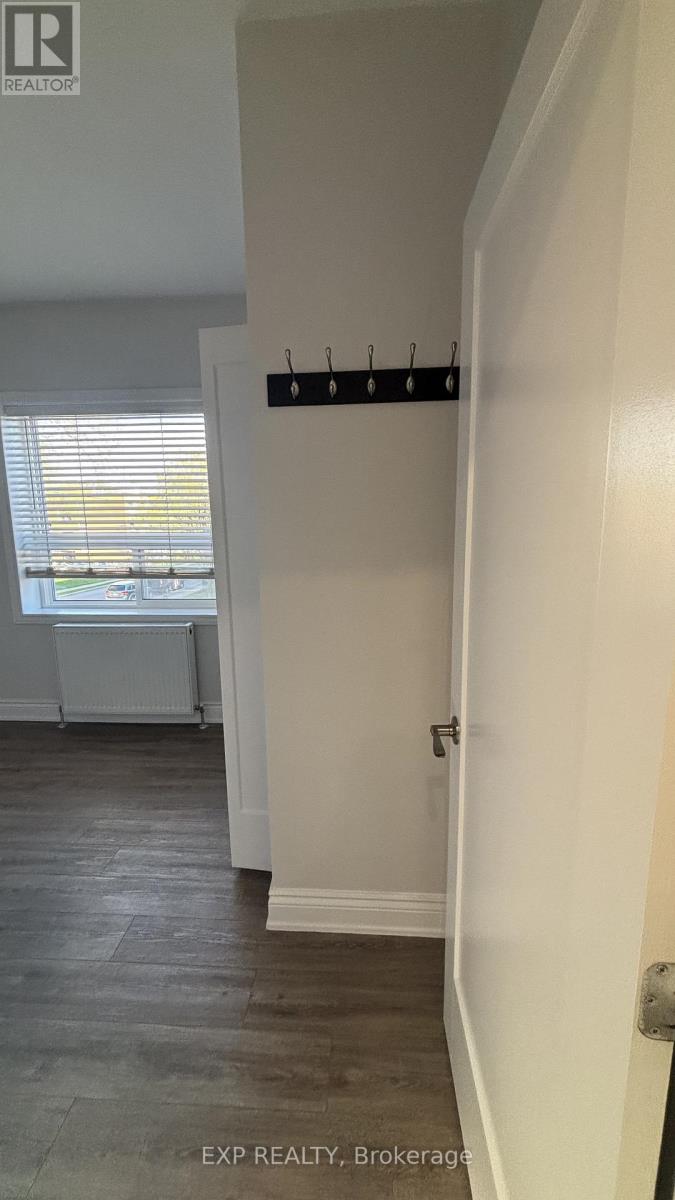 3 - 3289 Lakeshore Boulevard W, Toronto, Ontario  M8W 1M8 - Photo 10 - W13070040