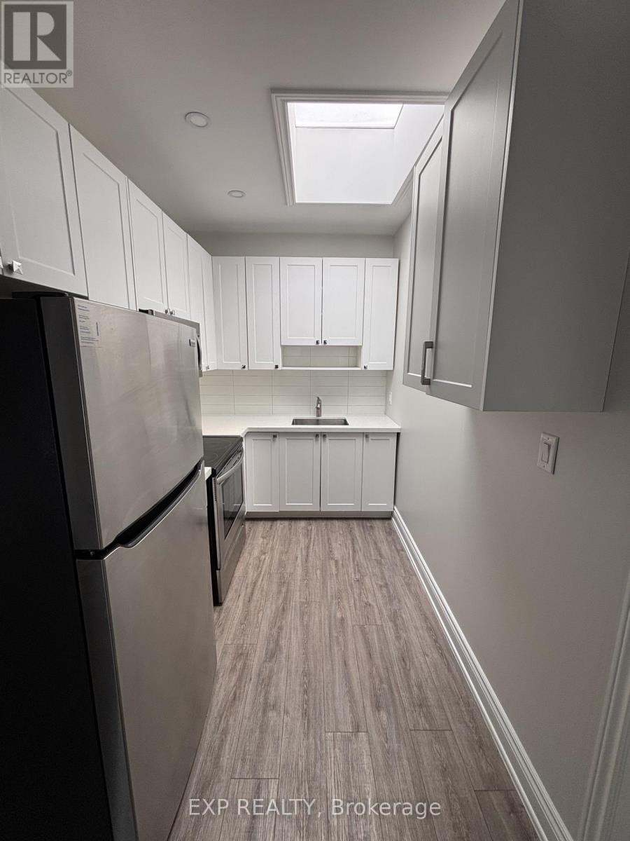 3 - 3289 Lakeshore Boulevard W, Toronto, Ontario  M8W 1M8 - Photo 9 - W13070040