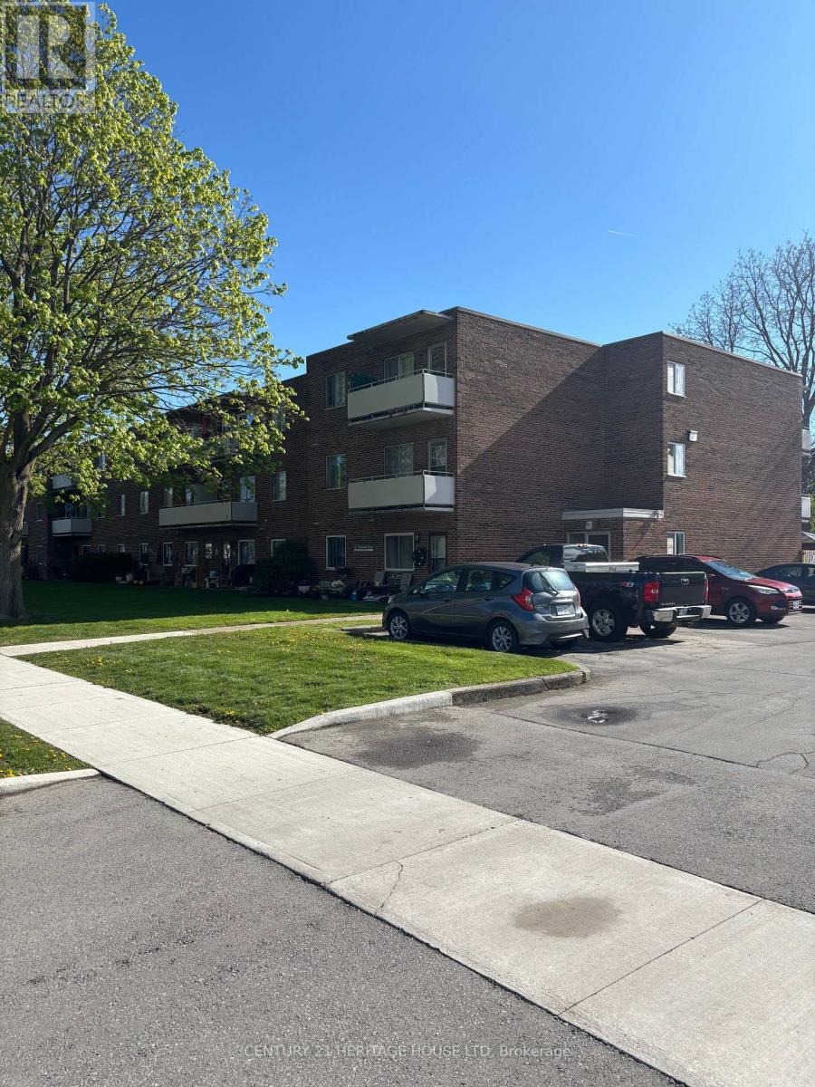 303 - 41 Parkside Drive, St. Thomas, Ontario  N5R 3V1 - Photo 1 - X13116842