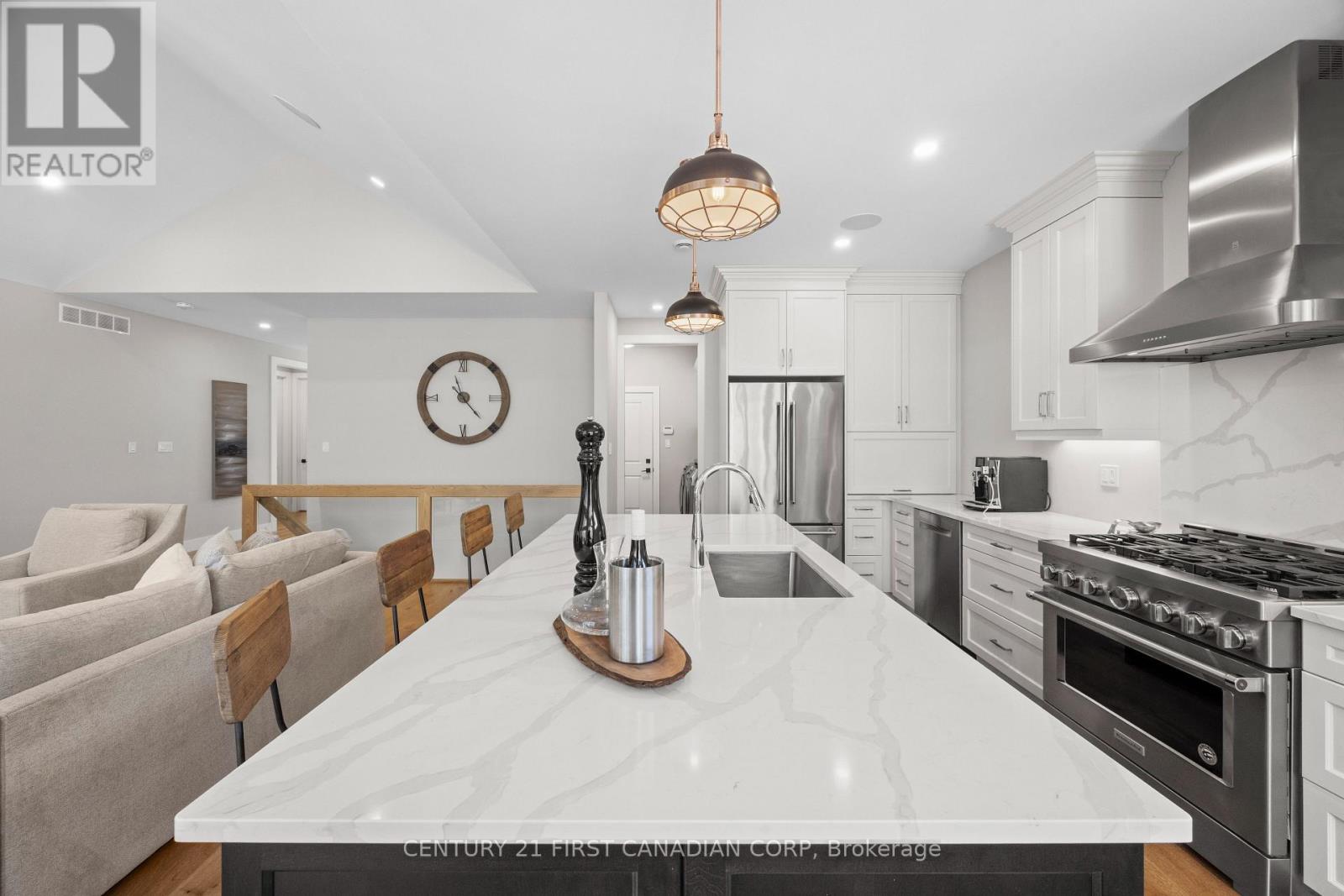 65 Deerfield Road, Lambton Shores, Ontario  N0M 1T0 - Photo 10 - X13116888