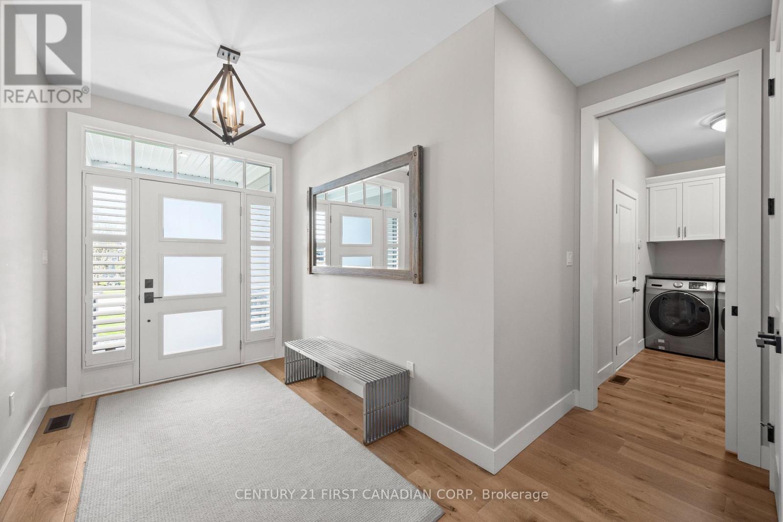 65 Deerfield Road, Lambton Shores, Ontario  N0M 1T0 - Photo 3 - X13116888