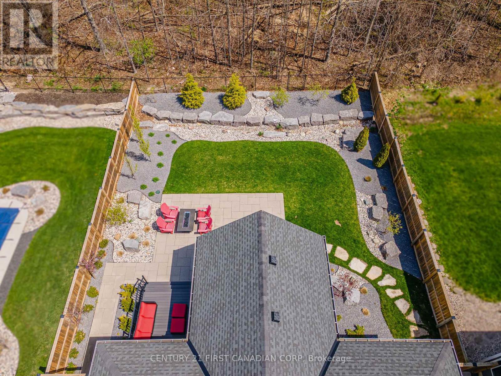 65 Deerfield Road, Lambton Shores, Ontario  N0M 1T0 - Photo 44 - X13116888