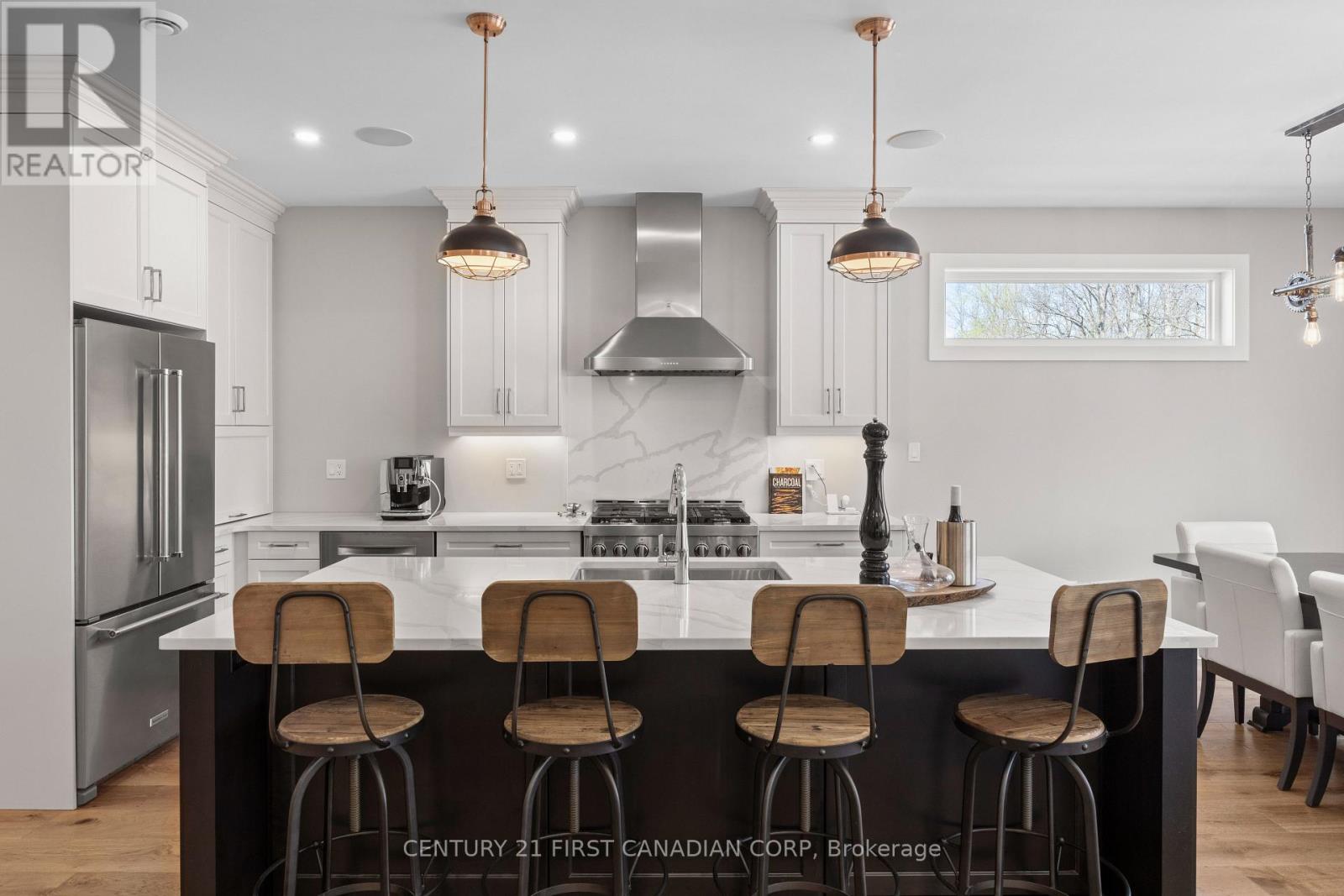 65 Deerfield Road, Lambton Shores, Ontario  N0M 1T0 - Photo 8 - X13116888
