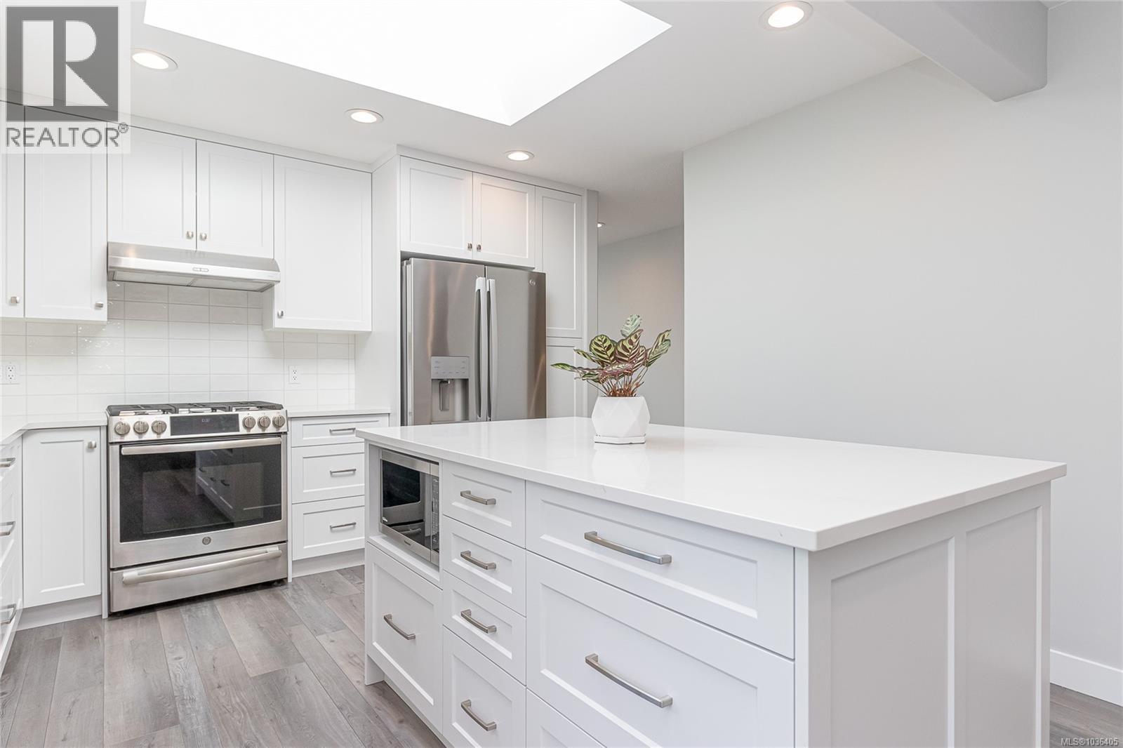 967 Woodpecker Pl, Parksville, British Columbia  V9P 1T1 - Photo 11 - 1036405
