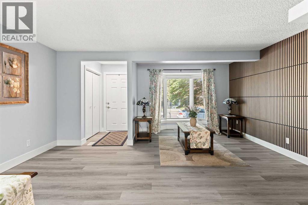 15, 6103 Madigan Drive Ne, Calgary, Alberta  T2A 5K9 - Photo 4 - A2308146