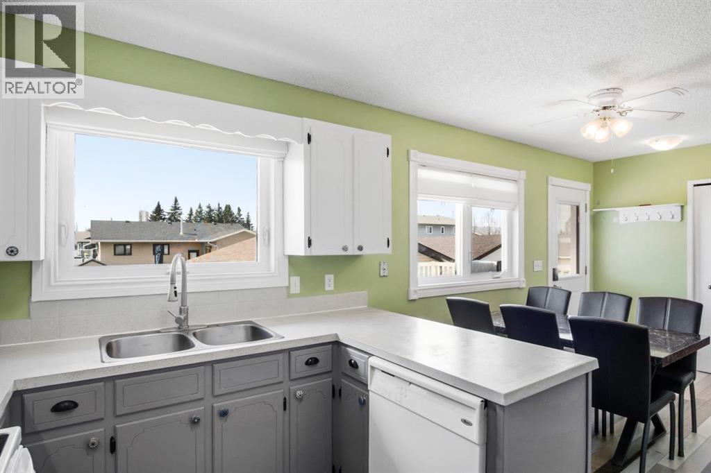 5626 57 Avenue, Olds, Alberta  T4H 1K2 - Photo 12 - A2309173