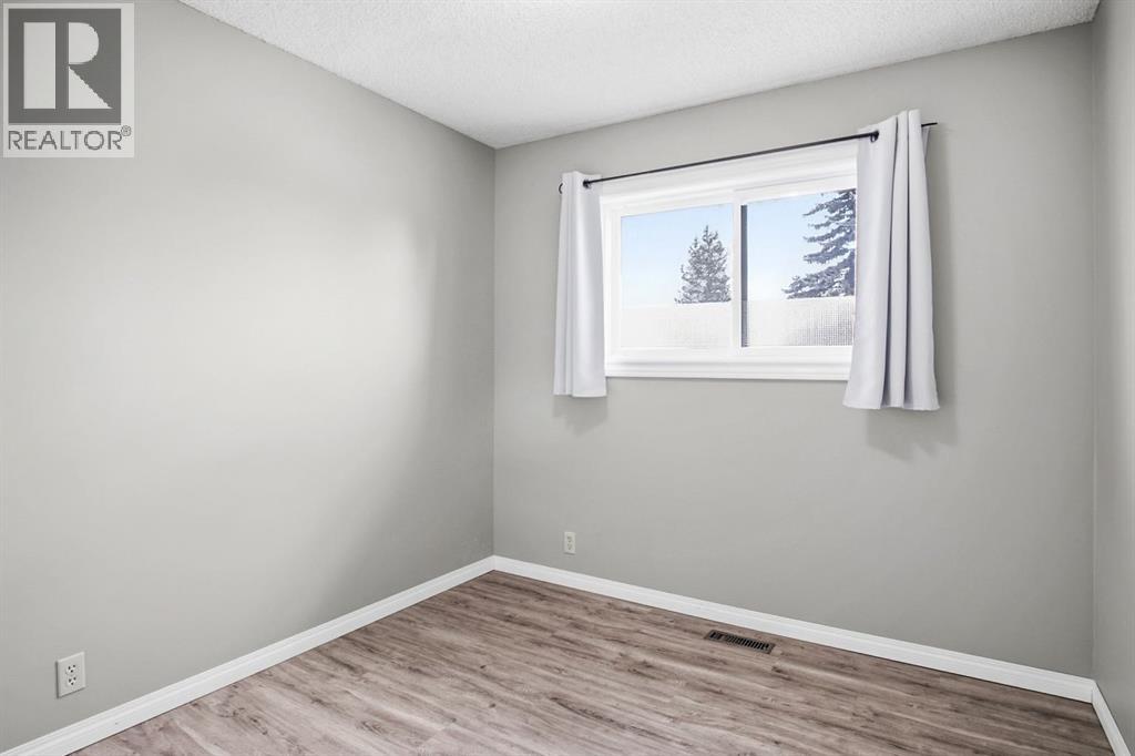 5626 57 Avenue, Olds, Alberta  T4H 1K2 - Photo 17 - A2309173