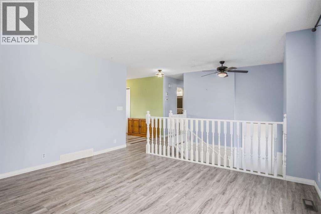 5626 57 Avenue, Olds, Alberta  T4H 1K2 - Photo 7 - A2309173
