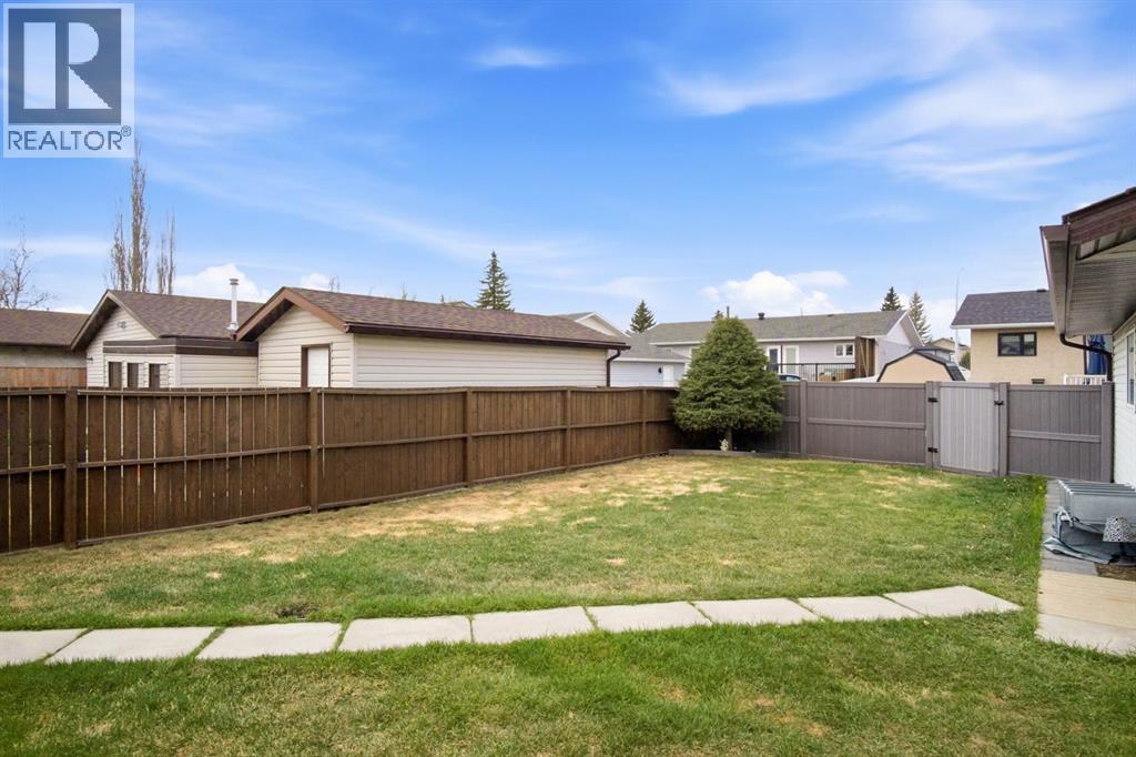 5626 57 Avenue, Olds, Alberta  T4H 1K2 - Photo 35 - A2309173