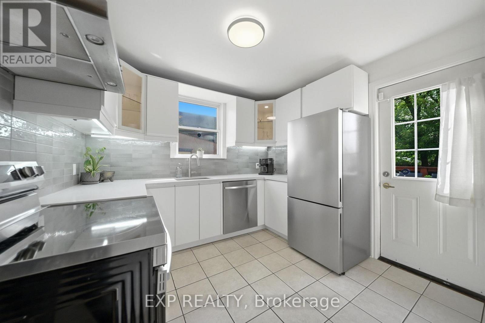 280 East 11th Street, Hamilton, Ontario  L9A 3T7 - Photo 10 - X13116530