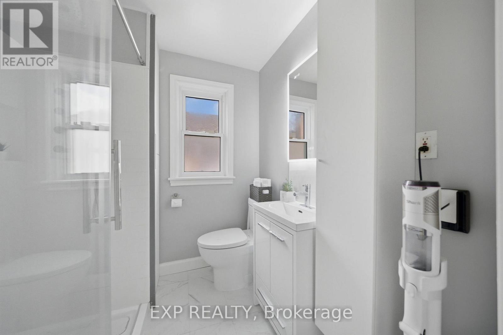 280 East 11th Street, Hamilton, Ontario  L9A 3T7 - Photo 13 - X13116530