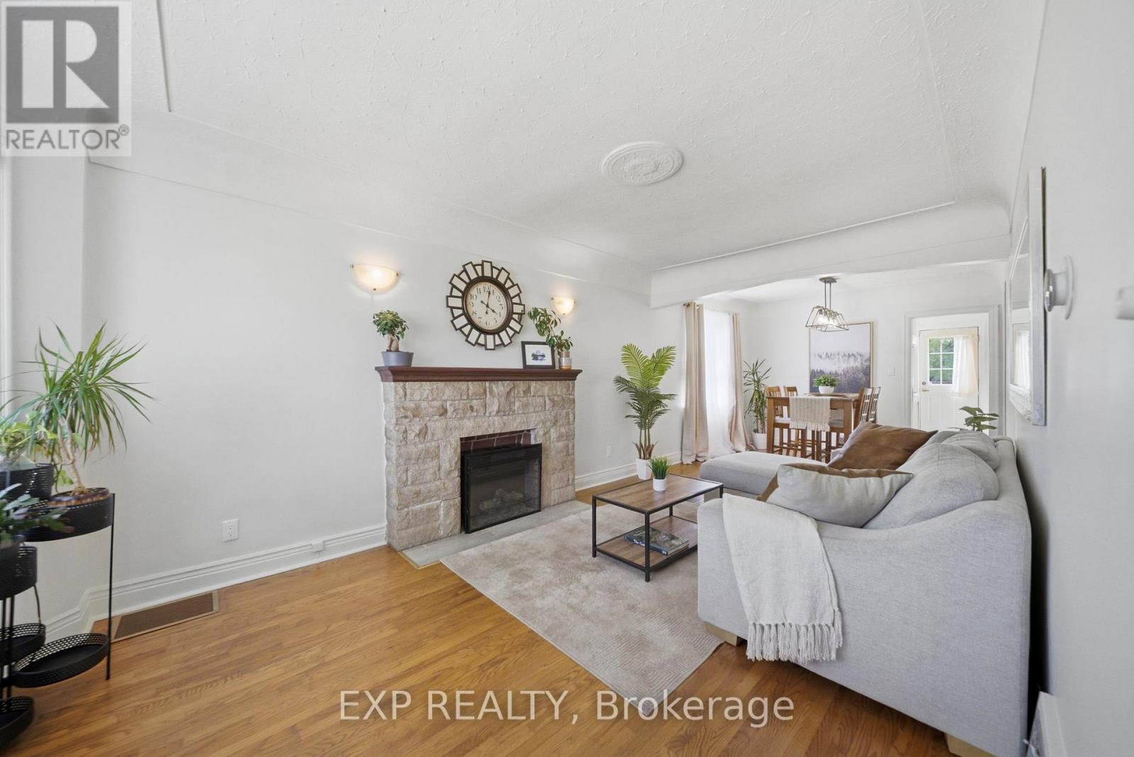 280 East 11th Street, Hamilton, Ontario  L9A 3T7 - Photo 4 - X13116530