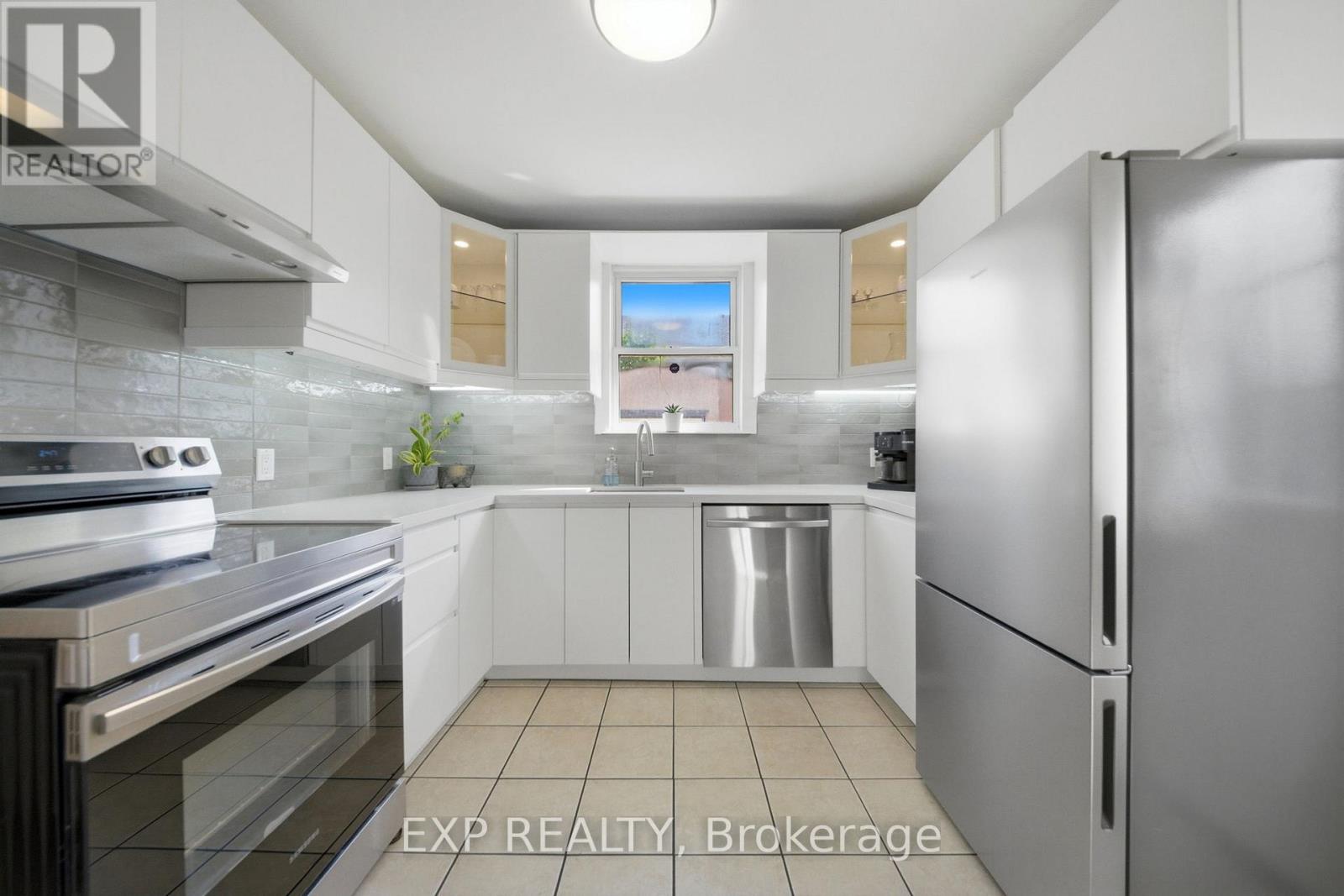 280 East 11th Street, Hamilton, Ontario  L9A 3T7 - Photo 9 - X13116530