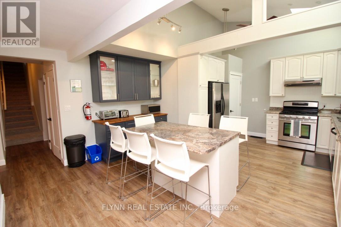 4636 Belfast Avenue, Niagara Falls, Ontario  L2H 1P3 - Photo 3 - X13116590