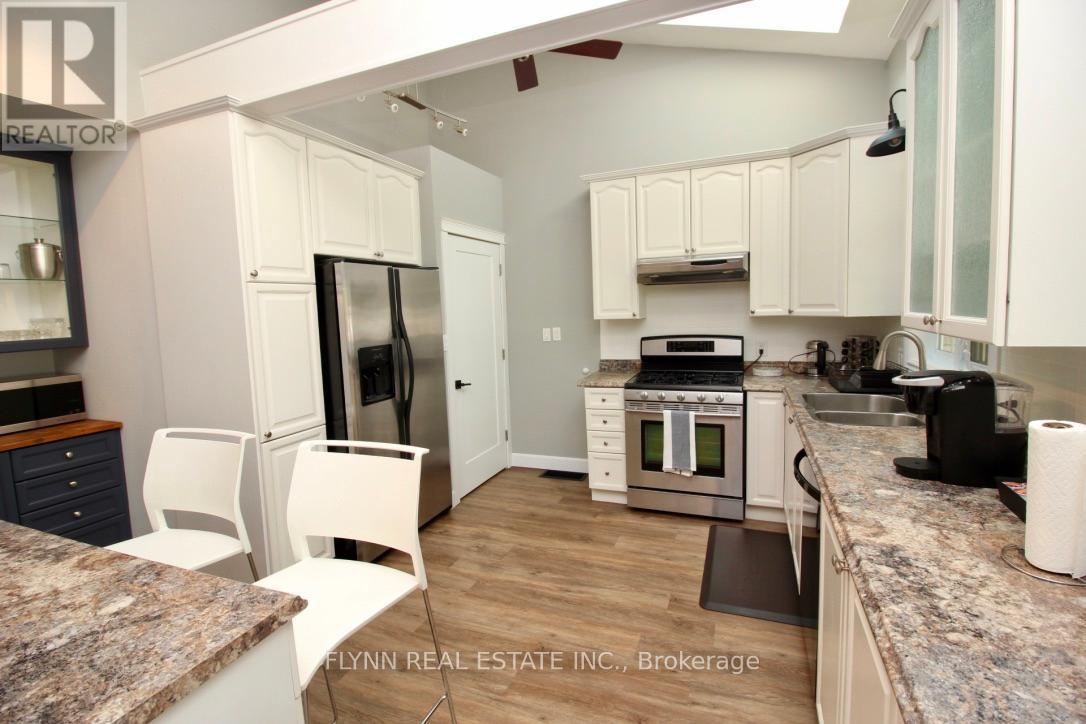 4636 Belfast Avenue, Niagara Falls, Ontario  L2H 1P3 - Photo 4 - X13116590