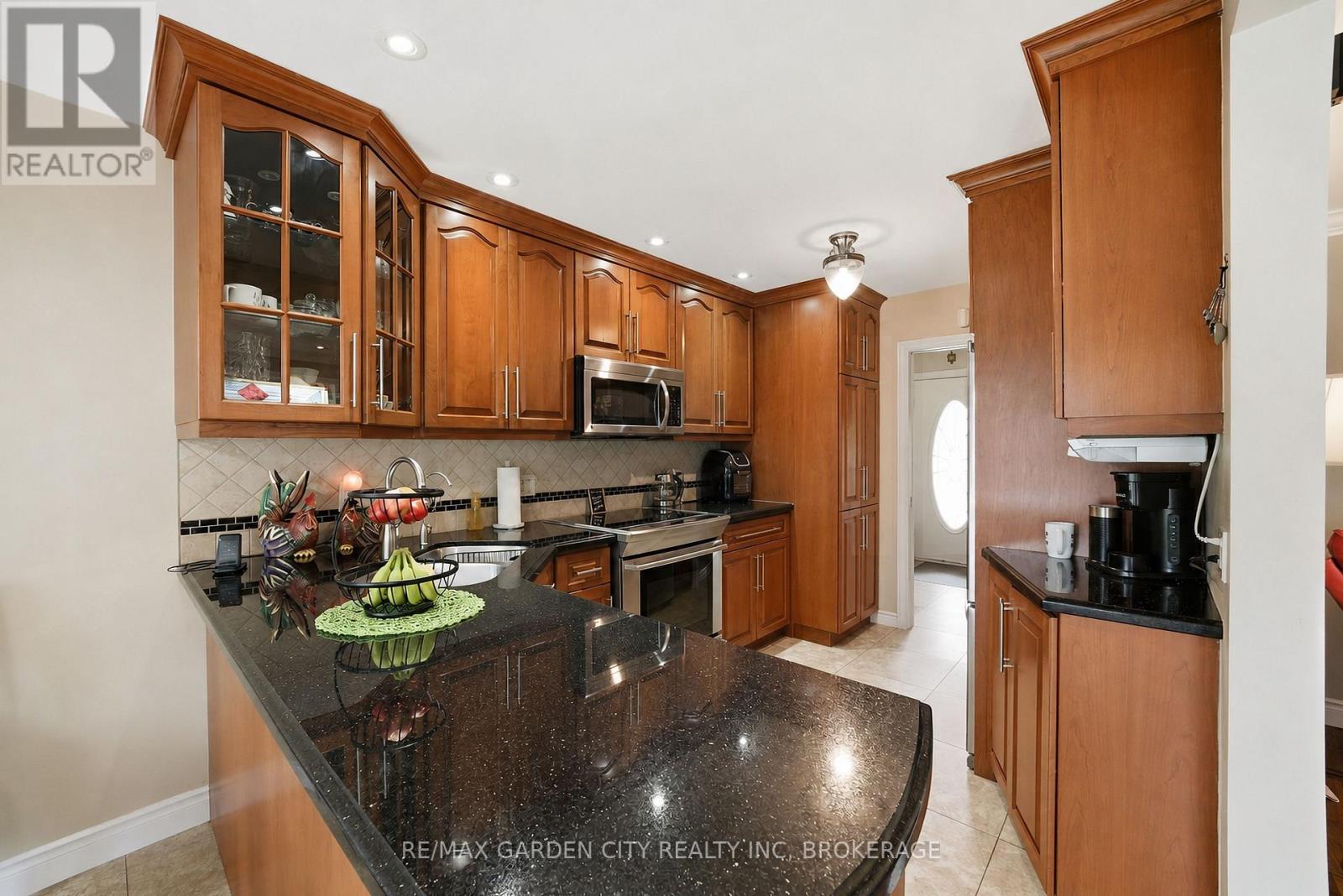 13 Third Avenue, St. Catharines (Grapeview), Ontario  L2W 1A8 - Photo 20 - X13116840