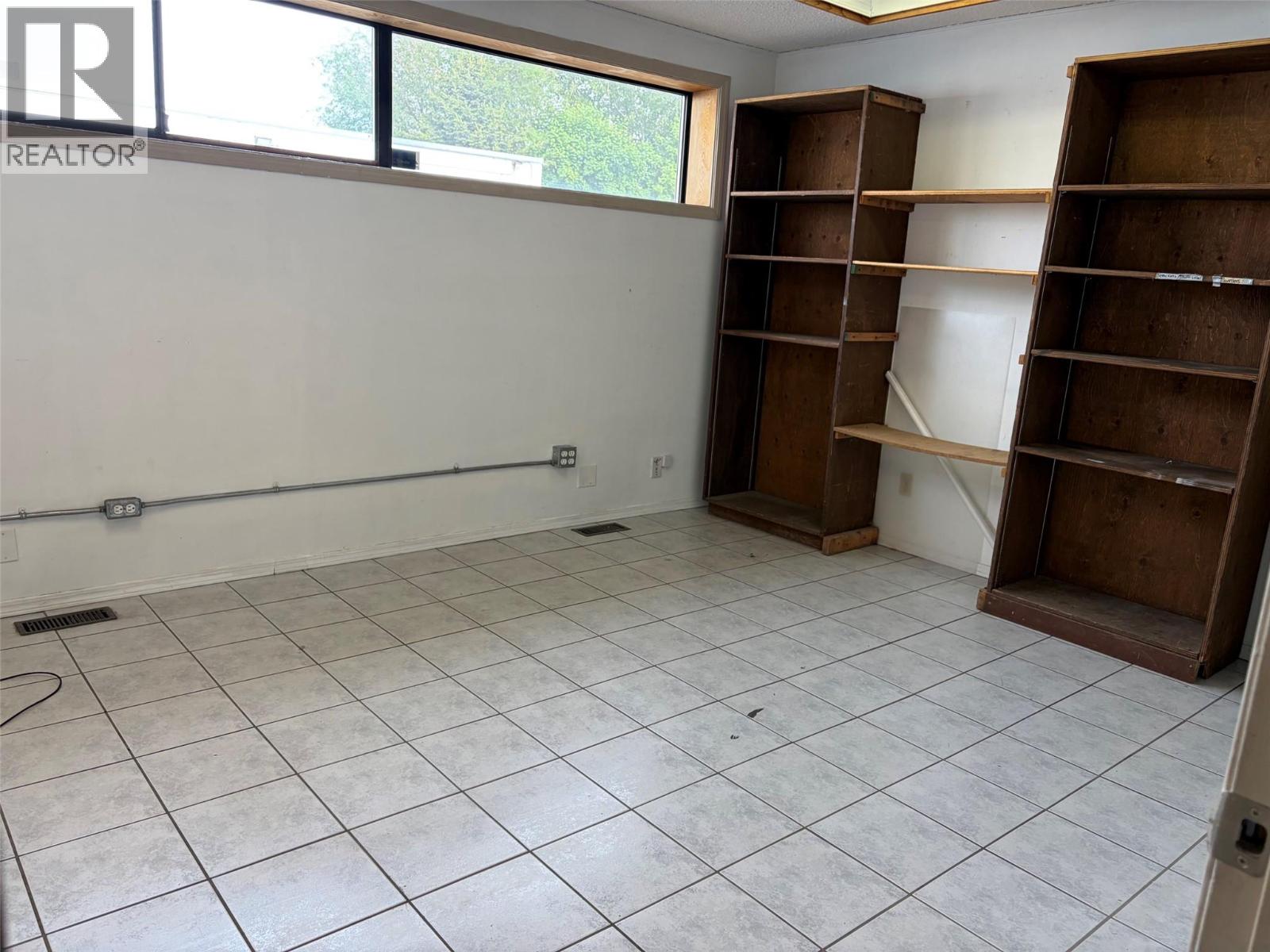 2209 48 Avenue Unit# A, Vernon, British Columbia  V1T 3P9 - Photo 3 - 10387085