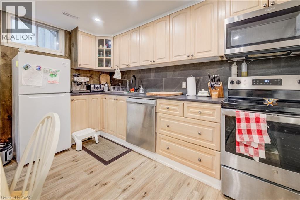 209 Willowdale Avenue, Waterloo, Ontario  N2J 3M2 - Photo 24 - 40829348