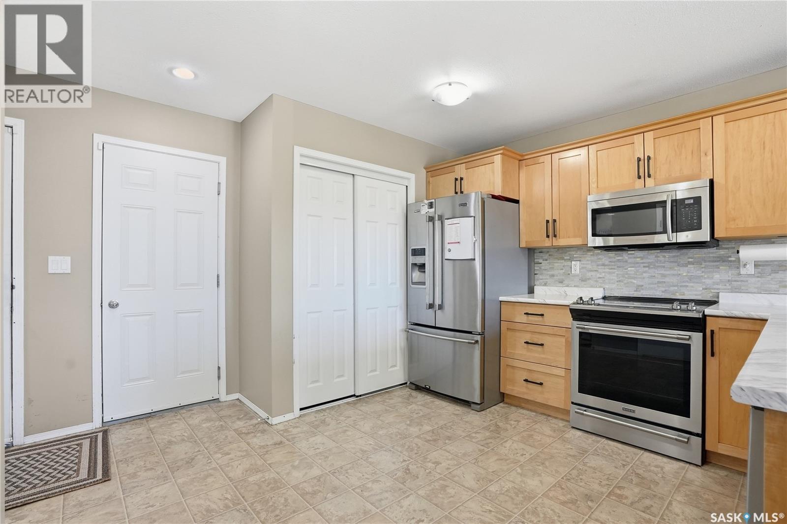 20 515 Centennial Drive, Warman, Saskatchewan  S0K 0A1 - Photo 8 - SK035701