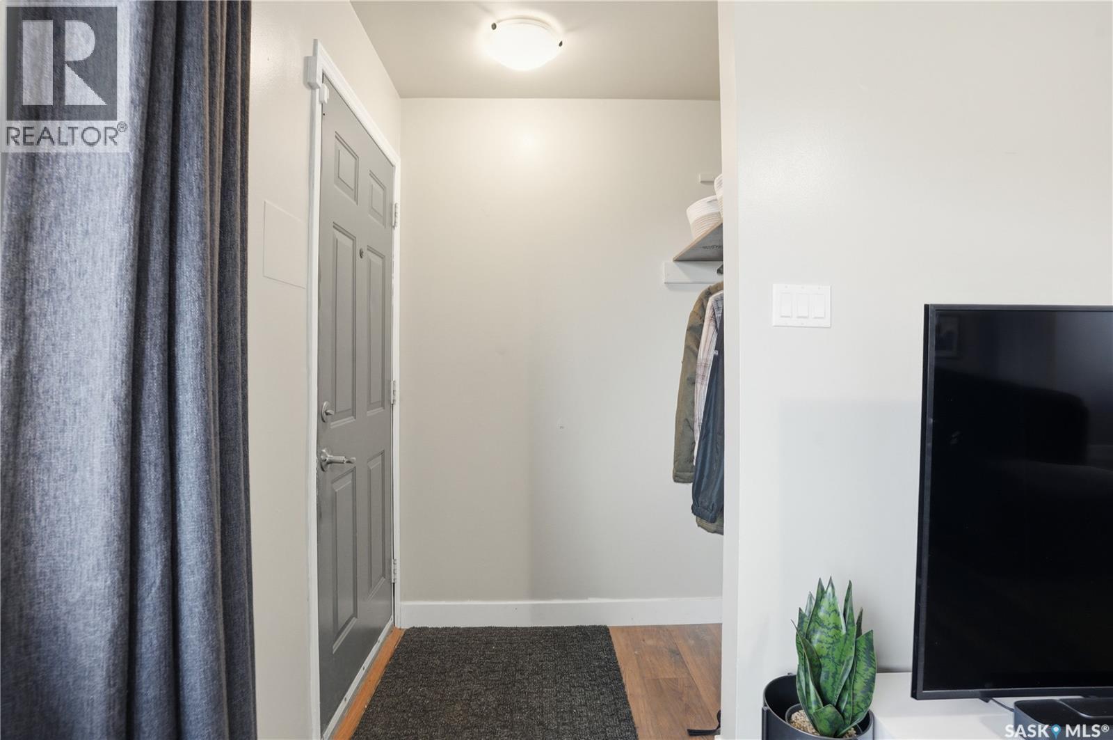 437 W Avenue N, Saskatoon, Saskatchewan  S7L 3G9 - Photo 6 - SK035682