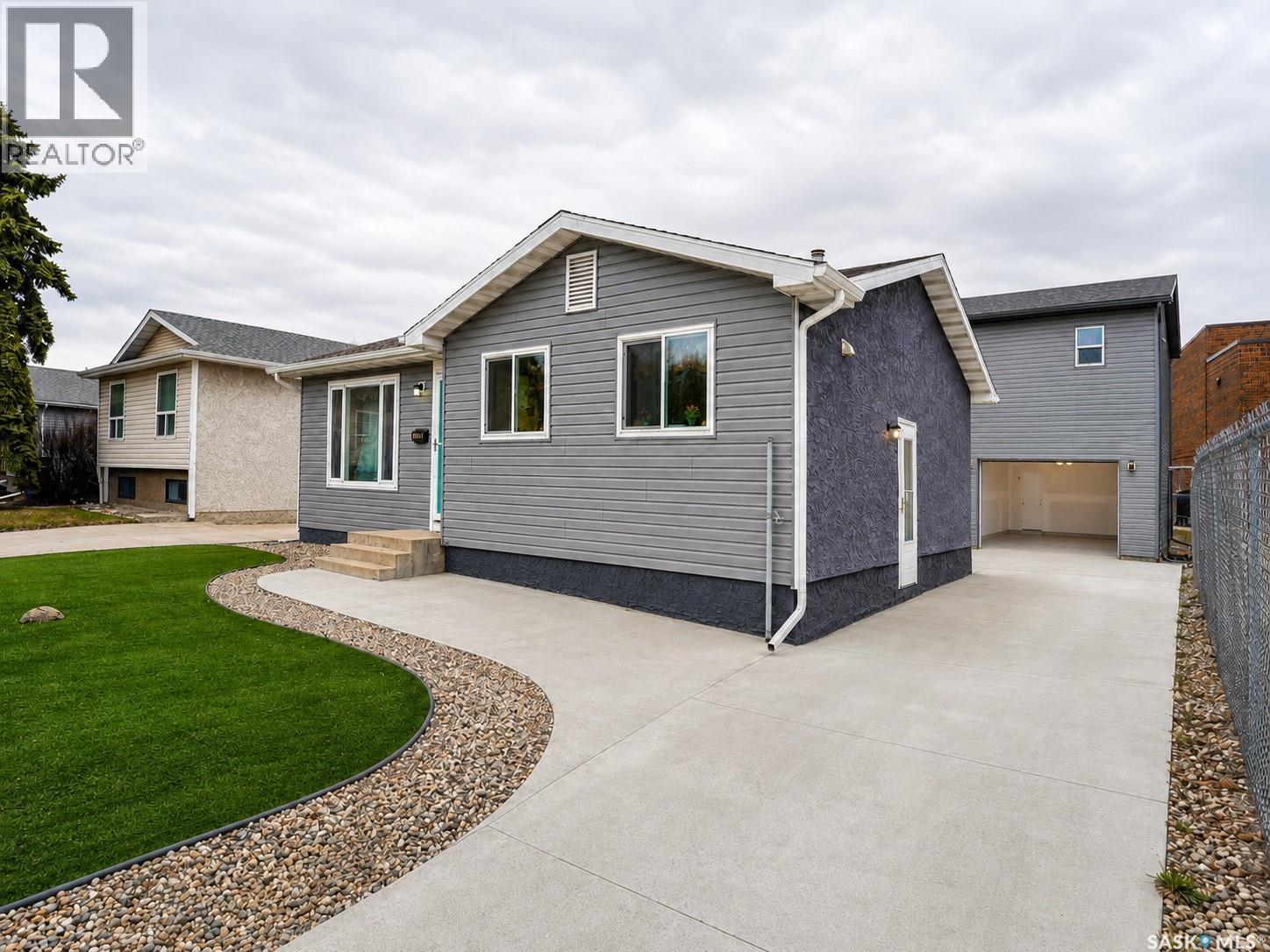 1739 Fleet Street, Regina, Saskatchewan  S4N 6B4 - Photo 2 - SK035652