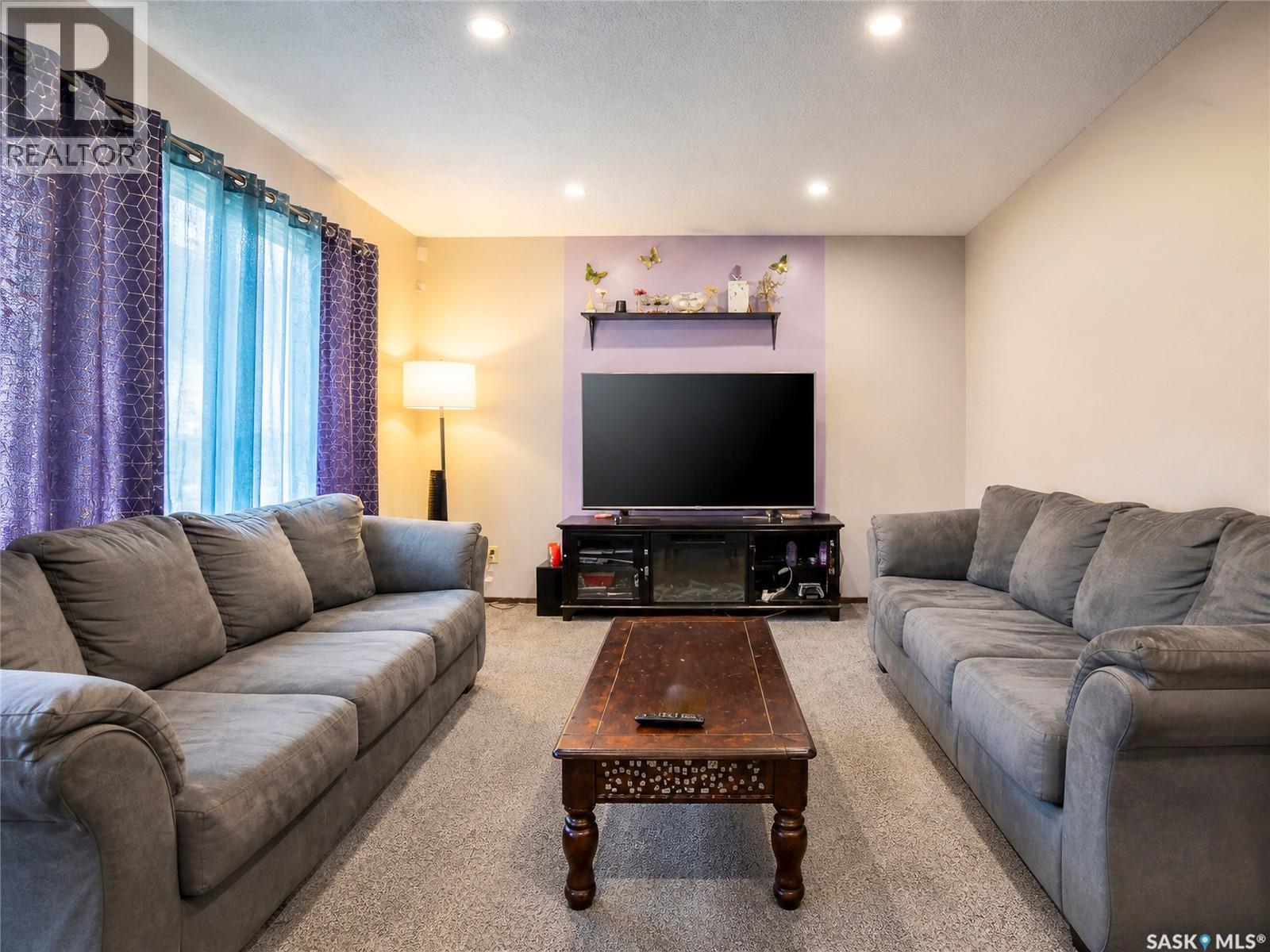 1739 Fleet Street, Regina, Saskatchewan  S4N 6B4 - Photo 5 - SK035652