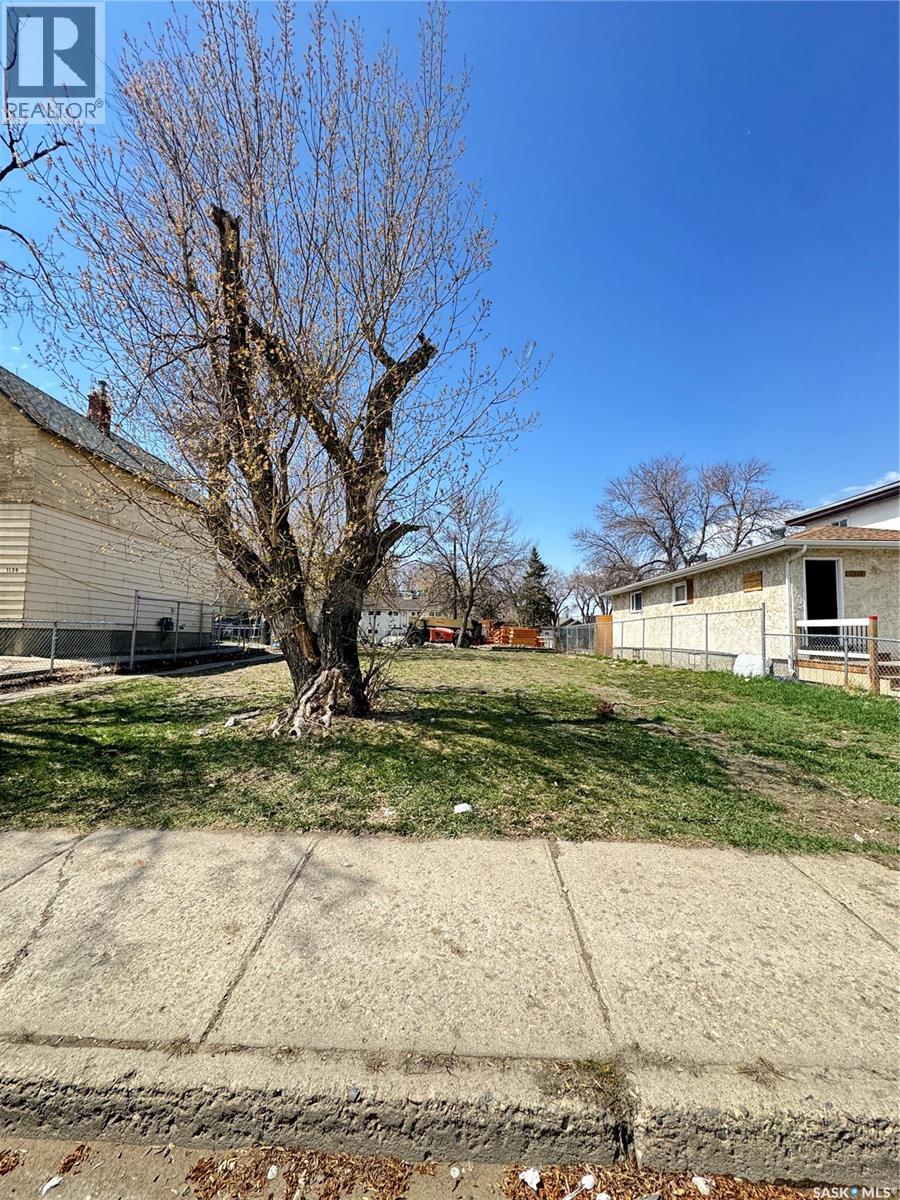 1122 Angus Street, Regina, Saskatchewan  S4T 1Y5 - Photo 3 - SK035628