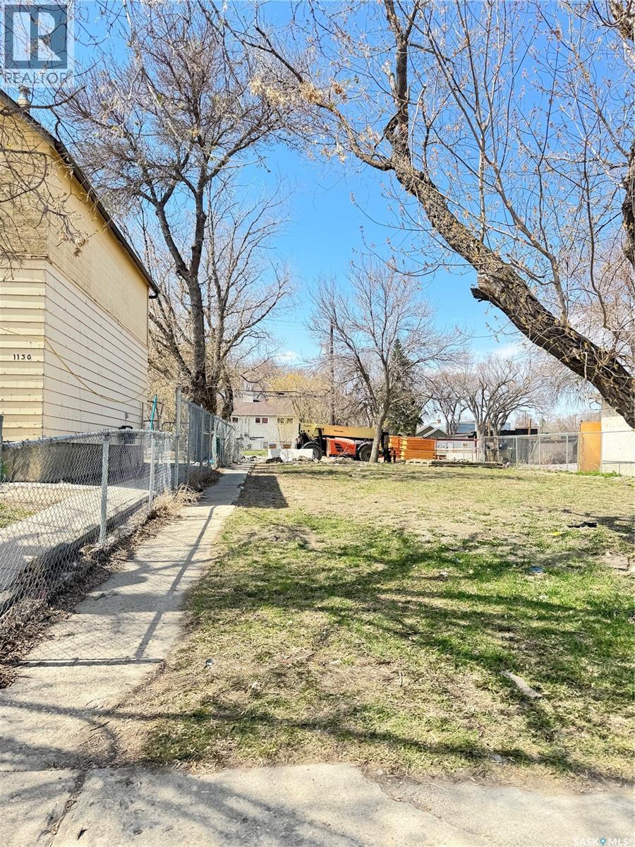 1128 Angus Street, Regina, Saskatchewan  S4T 1Y5 - Photo 1 - SK035626