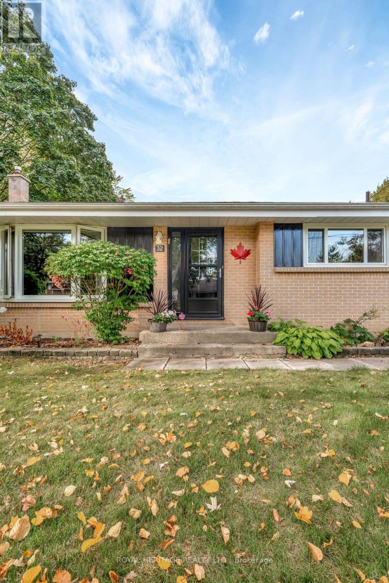 32 Glen Road, Belleville, Ontario  K8P 4G1 - Photo 3 - X12847558