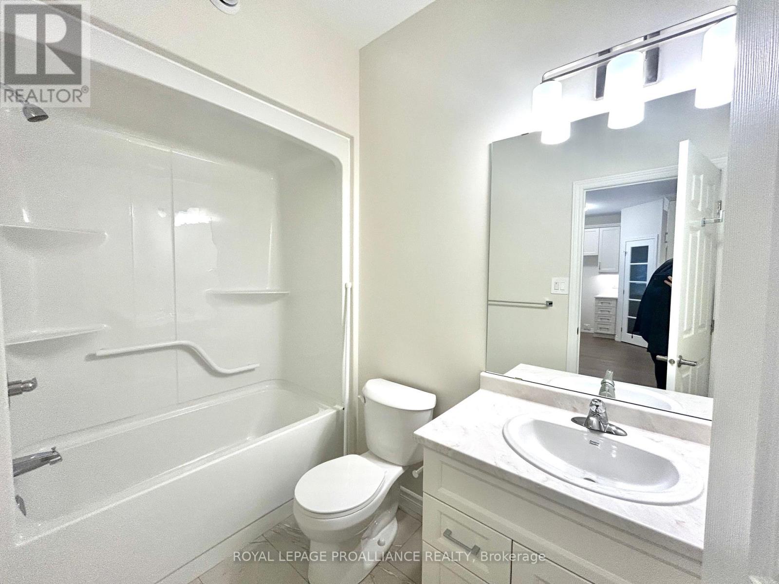 20 - 99 Cloverleaf Drive, Belleville, Ontario  K8N 4Z5 - Photo 4 - X12915646