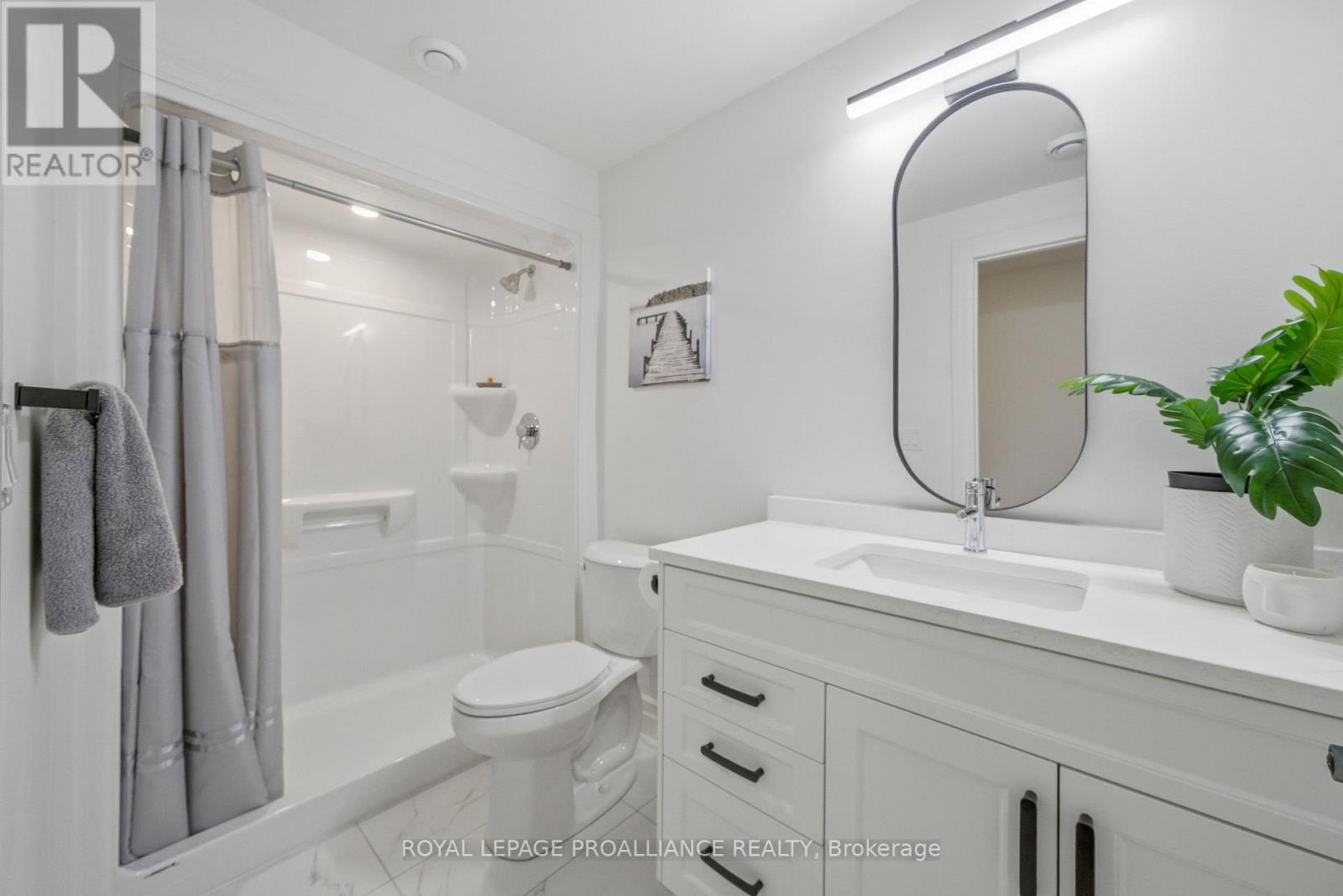 48 Deerview Drive, Quinte West, Ontario  K8V 0L8 - Photo 34 - X12950552