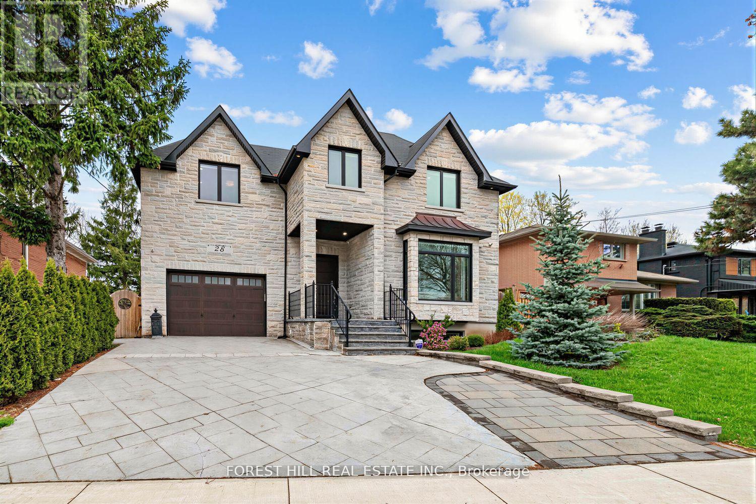28 CAMWOOD CRESCENT, Toronto, Ontario