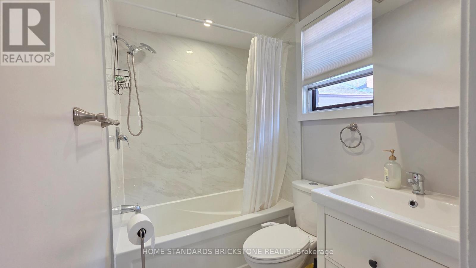 142 Cactus Avenue, Toronto (Newtonbrook West), Ontario  M2R 2V2 - Photo 13 - C13116712