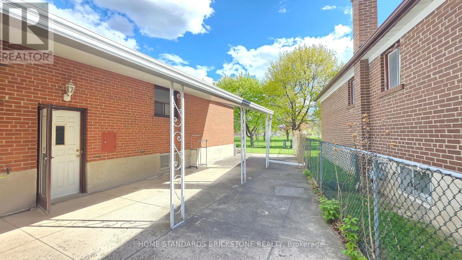 142 Cactus Avenue, Toronto (Newtonbrook West), Ontario  M2R 2V2 - Photo 17 - C13116712