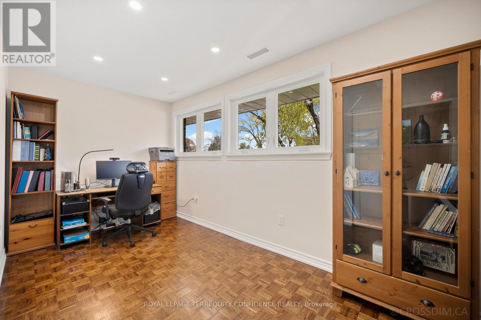 12 Finchurst Drive, Toronto, Ontario  M2R 1K9 - Photo 19 - C13116948