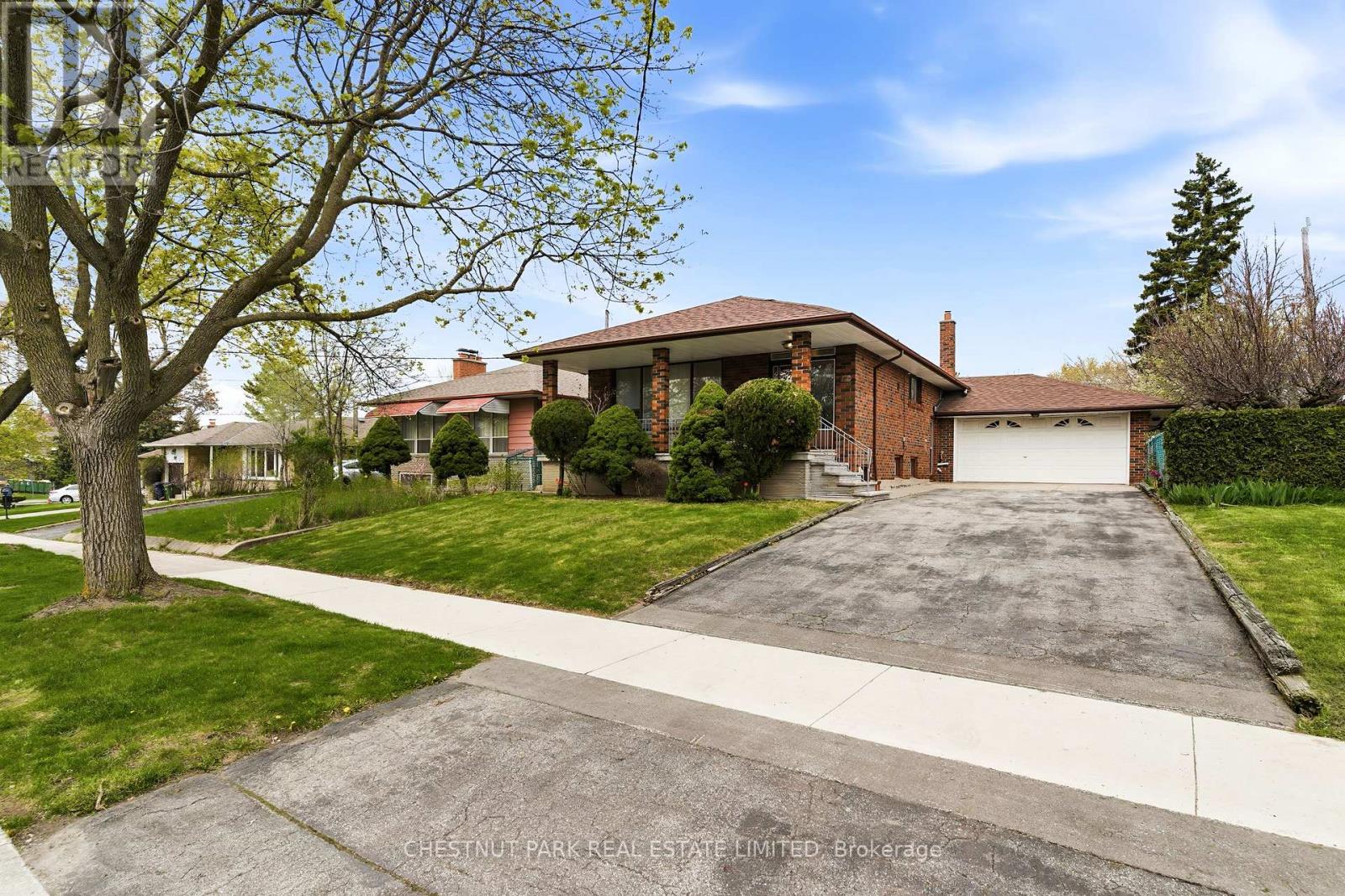 154 SWEENEY DRIVE, Toronto, Ontario