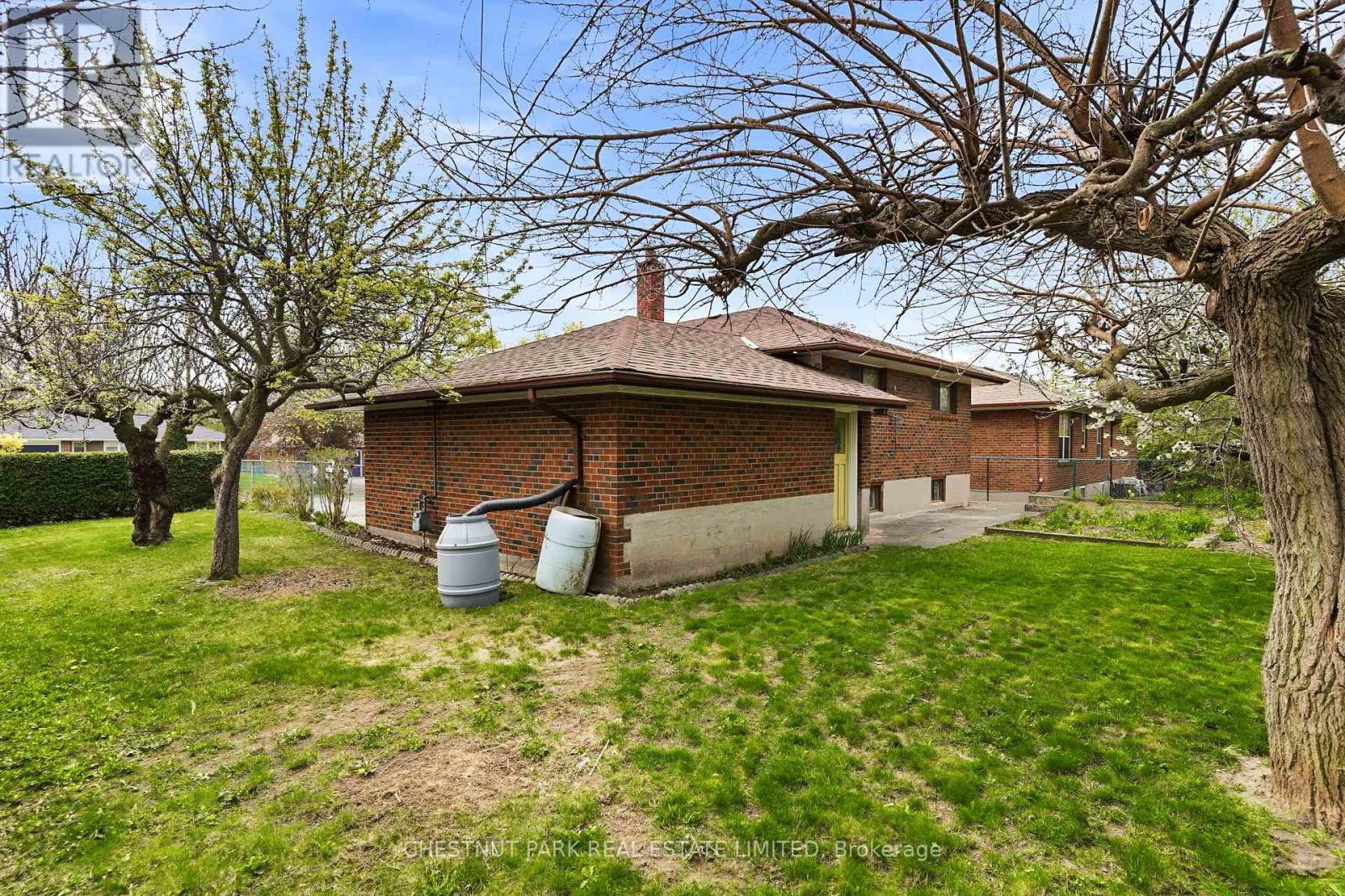 154 Sweeney Drive, Toronto, Ontario  M4A 1V2 - Photo 36 - C13116960