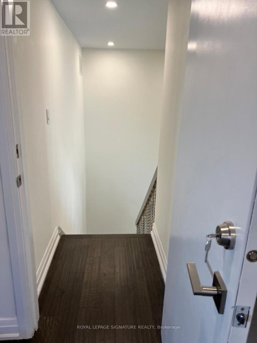 Upper - 55 Creekwood Drive, Toronto, Ontario  M1E 4L6 - Photo 15 - E13116640