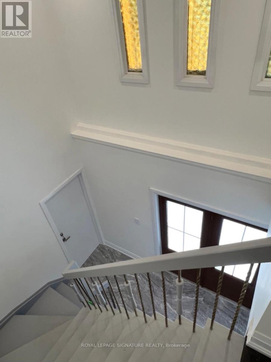 Upper - 55 Creekwood Drive, Toronto, Ontario  M1E 4L6 - Photo 16 - E13116640